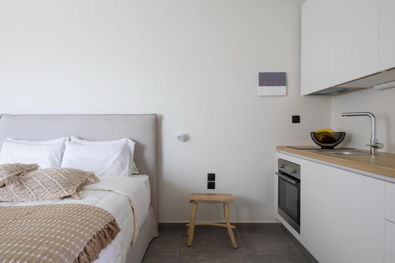 קאטו דרטסו S U E N O - Studios And Apartments, With Shared Pool מראה חיצוני תמונה