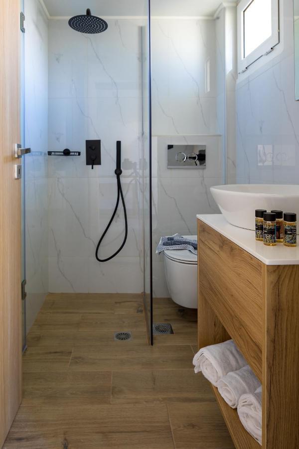 קאטו דרטסו S U E N O - Studios And Apartments, With Shared Pool מראה חיצוני תמונה