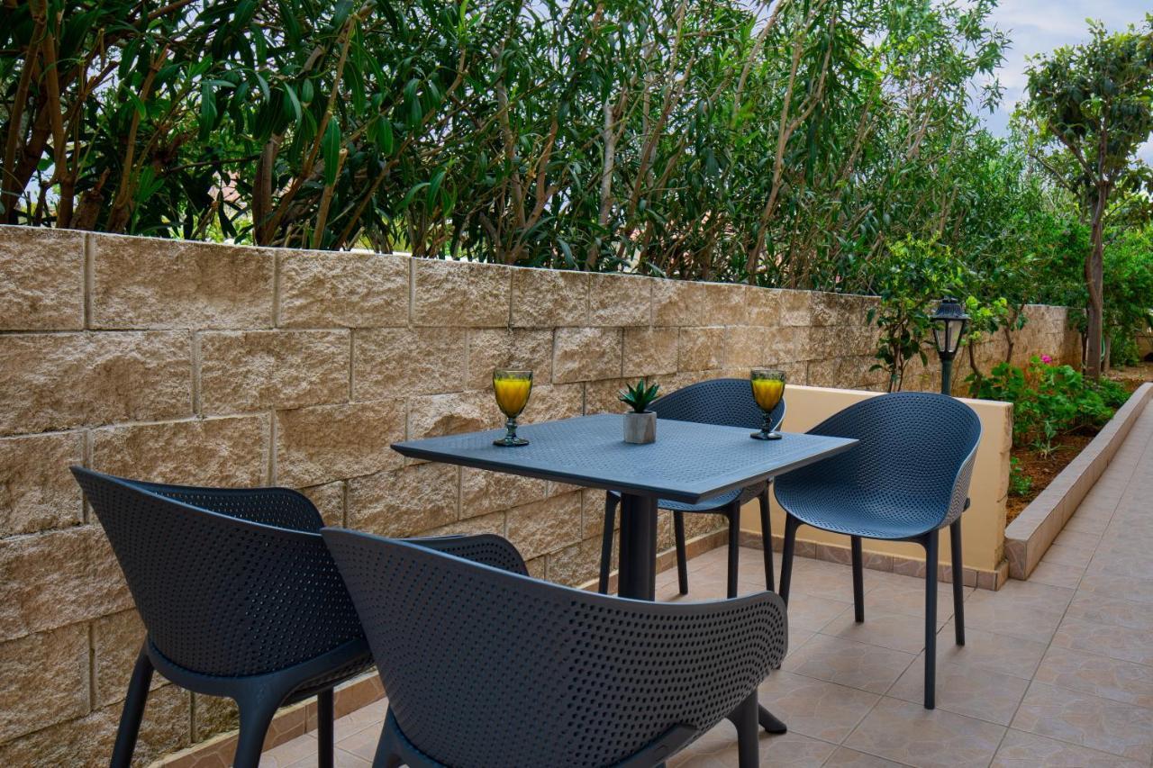 קאטו דרטסו S U E N O - Studios And Apartments, With Shared Pool מראה חיצוני תמונה