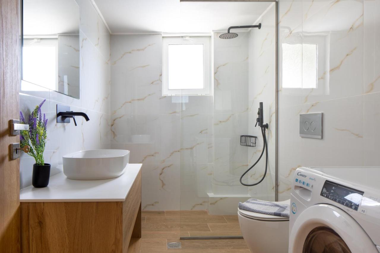 קאטו דרטסו S U E N O - Studios And Apartments, With Shared Pool מראה חיצוני תמונה