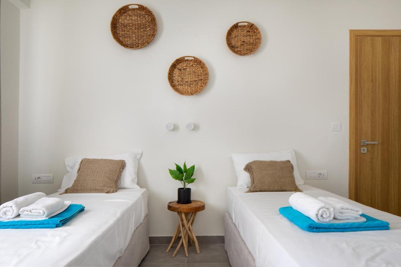 קאטו דרטסו S U E N O - Studios And Apartments, With Shared Pool מראה חיצוני תמונה