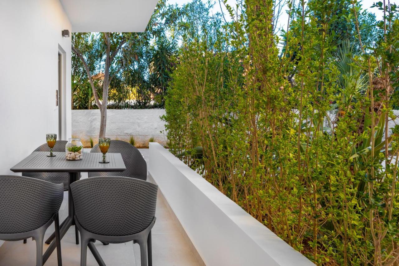 קאטו דרטסו S U E N O - Studios And Apartments, With Shared Pool מראה חיצוני תמונה